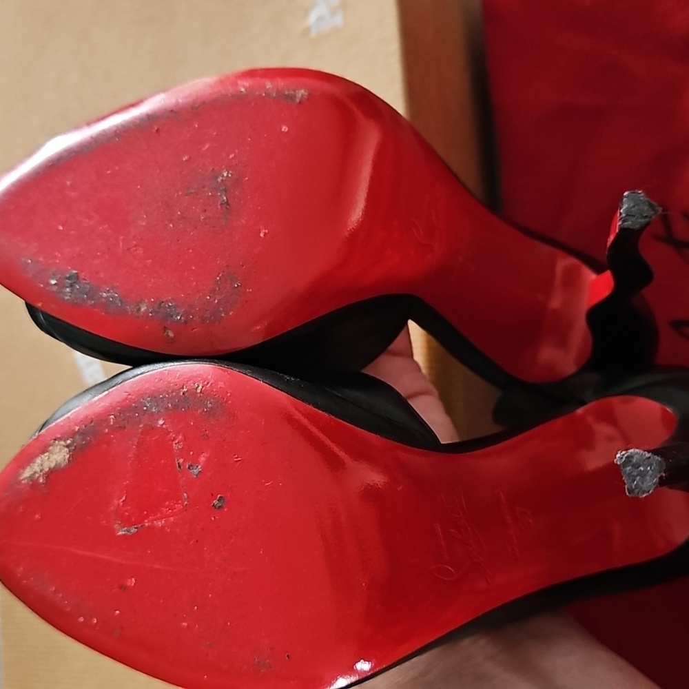 🔥Christian Louboutin Wavy D'Orsay Pumps - Picture 8 of 11